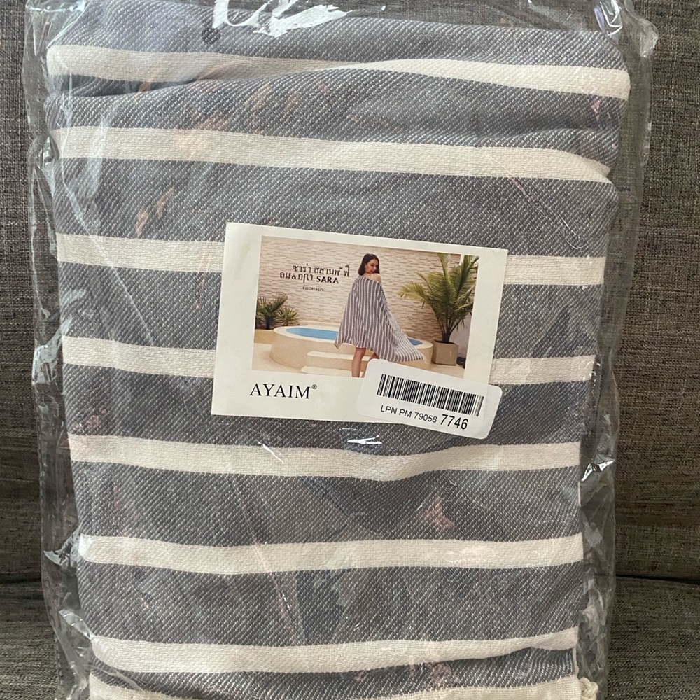 Striped Turkish Beach Towel - Picture 2 of 4